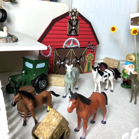 DOUBLE H HORSE RANCH FAIRY GARDEN GIFT SET - Picture 3 of 15